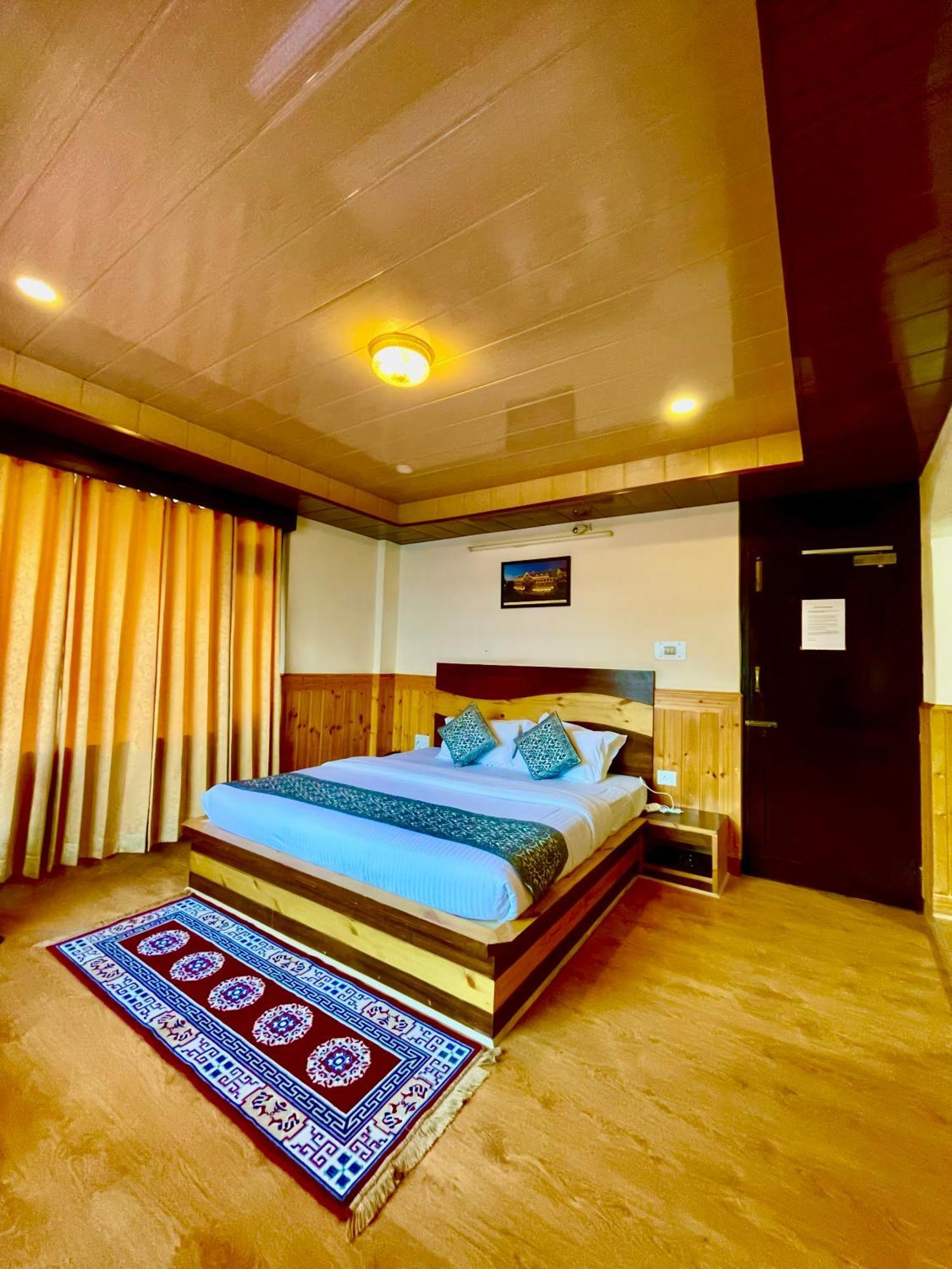 Hotel Rollingrang Kalpa Exterior photo