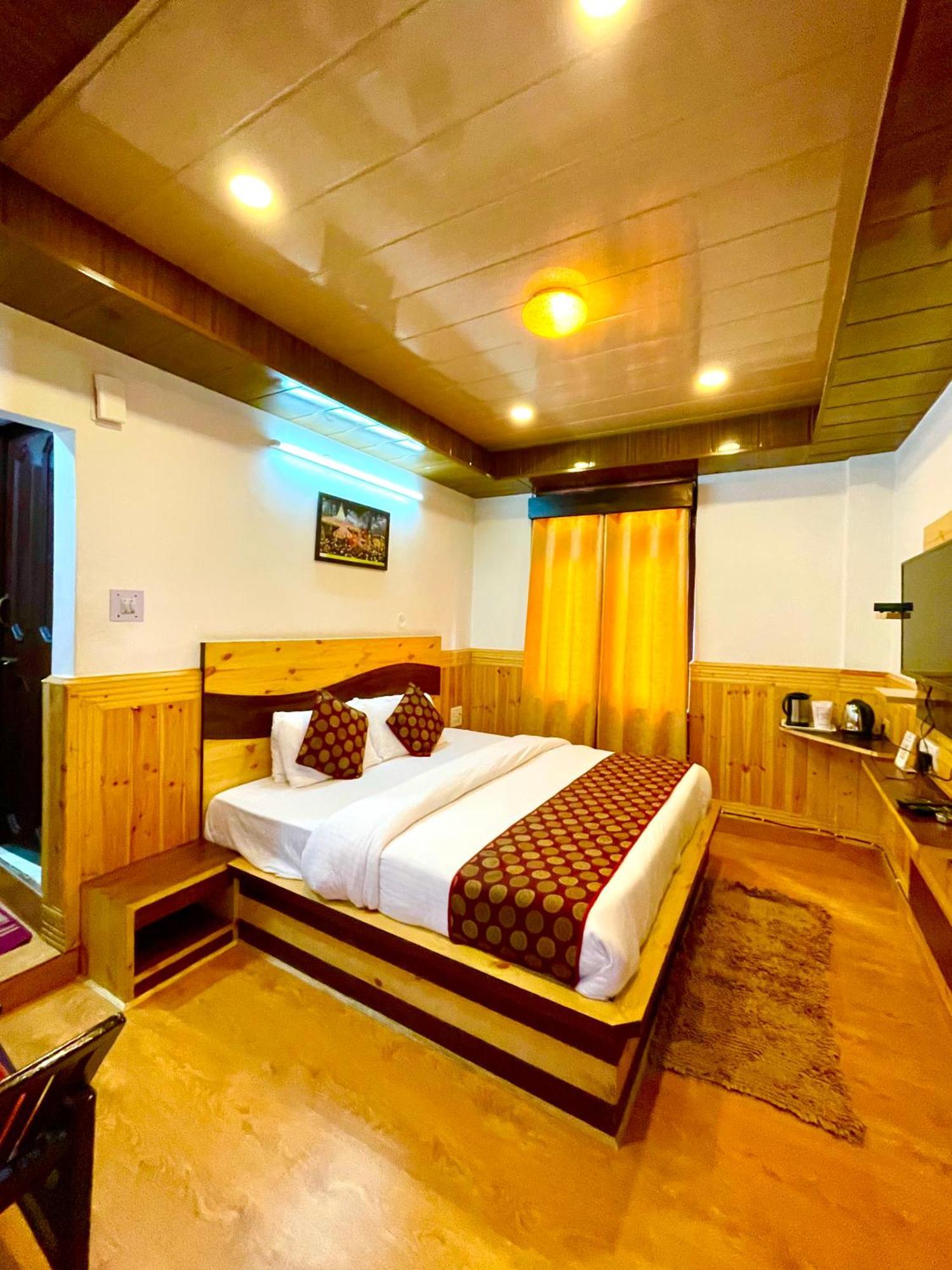Hotel Rollingrang Kalpa Exterior photo